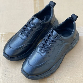 2023 Горячие мужские кожаные кроссовки Высококачественная обувь для ходьбы Черная молодежная модная мужская обувь Удобная обувь на плоской подошве для мужчин