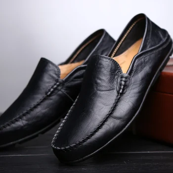 Мода Мужские лоферы натуральная кожа на плоской подошве Обувь Удобная мужская повседневная обувь Скольжение на открытом воздухе Обувь для мужчин Обувь мужские мокасины