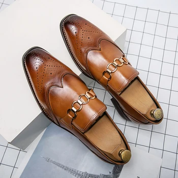 Оксфордец в кожаных туфлях, классические туфли, остроконечные, в английском стиле. Изготовлен из натуральной кожи, резной, женатый, размер 46