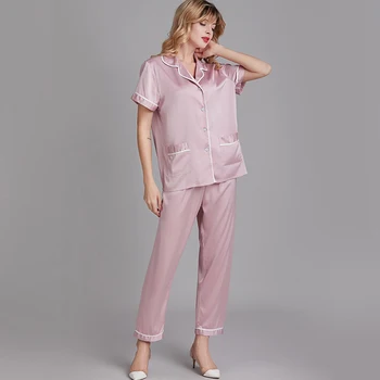 Повседневный пижамный комплект Женская шелковистая атласная рубашка и шорты Интимное нижнее белье Пижама с принтом 2 шт. Костюм для сна 2020 Новое платье-кимоно для халата