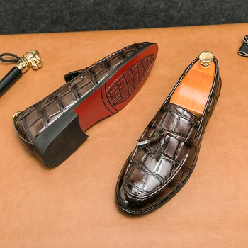  Роскошный бренд Кисточка Классическая обувь для мужчин Черный Коричневый Мужской Формальный Бизнес Оксфорды Мода Обувь Для Вечеринок Молодежная Вечерняя Обувь
