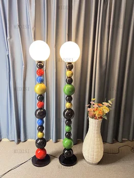 Скандинавский декор Торшер для гостиной Итальянский креативный диван Край дивана Цвет детской комнаты Настольная лампа